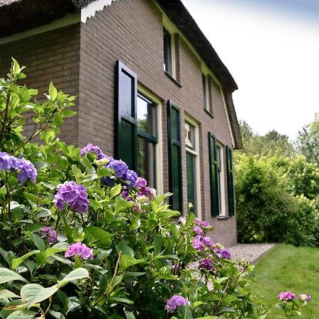 Bed and Breakfast Bij Ons Op 20 Nijeveen Esterno foto