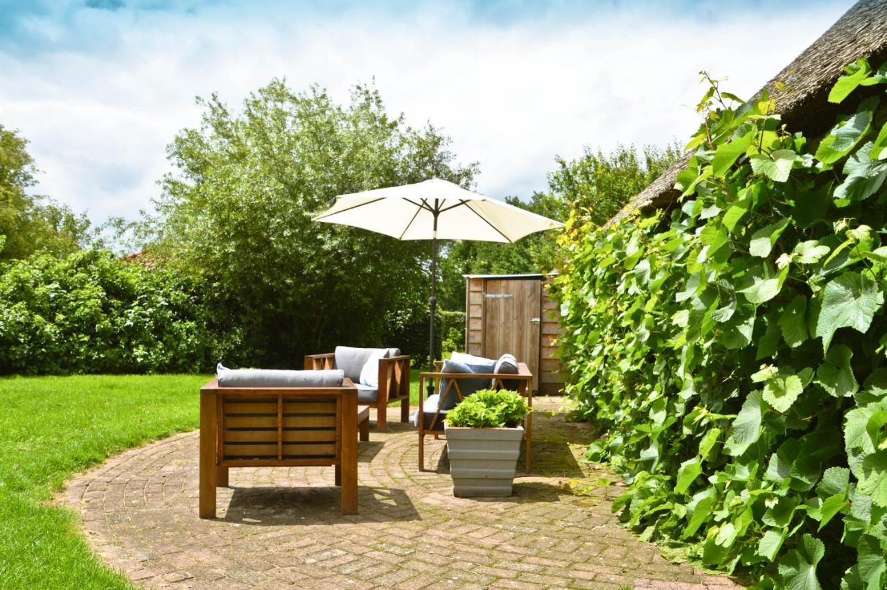 Bed and Breakfast Bij Ons Op 20 Nijeveen Esterno foto