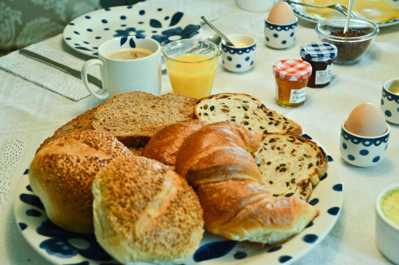 Bed and Breakfast Bij Ons Op 20 Nijeveen Esterno foto