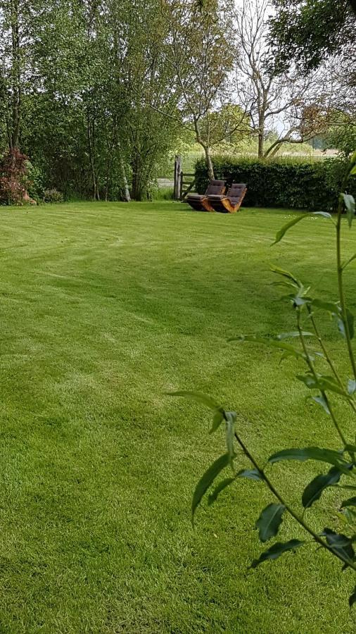 Bed and Breakfast Bij Ons Op 20 Nijeveen Esterno foto