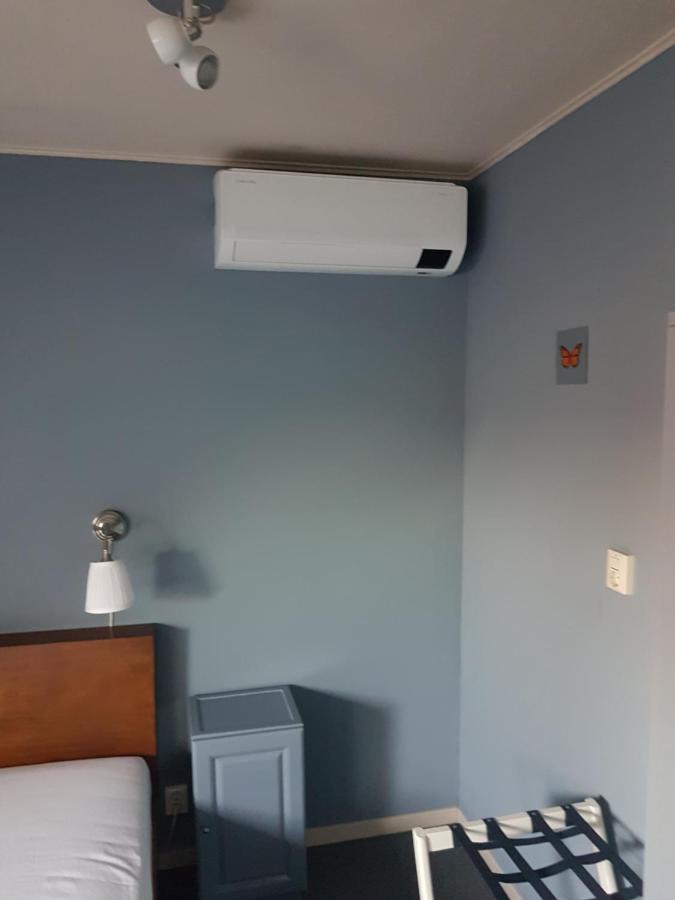 Bed and Breakfast Bij Ons Op 20 Nijeveen Esterno foto