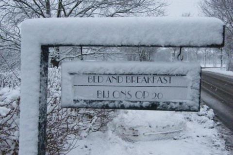 Bed and Breakfast Bij Ons Op 20 Nijeveen Esterno foto